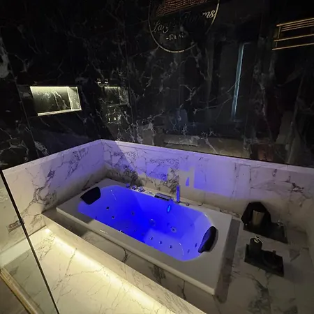 Lary's - San Pietro Affittacamere 4*