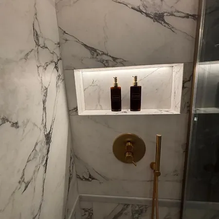 Affittacamere Lary's - San Pietro 4*